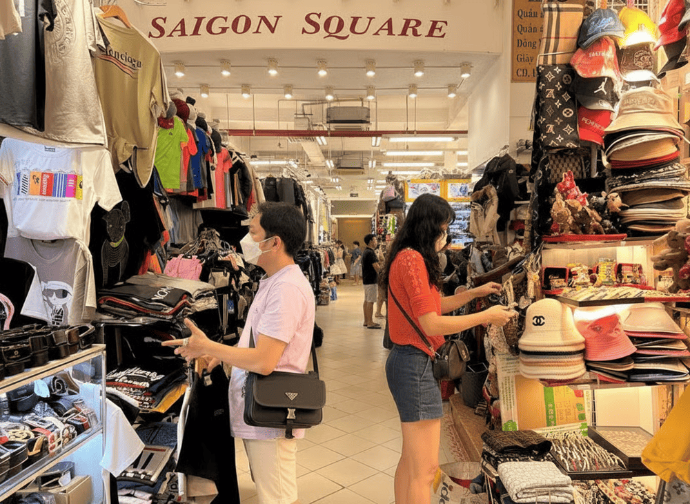 Các quầy hàng thường xuyên có các chương trình khuyến mãi hấp dẫn